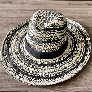 ZARA black and cream straw woven 3.5” wide brim boho floppy hat - women’…